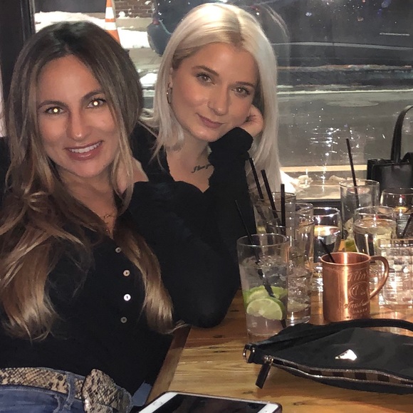 Meet your Posher, Haley - Picture 3 of 6